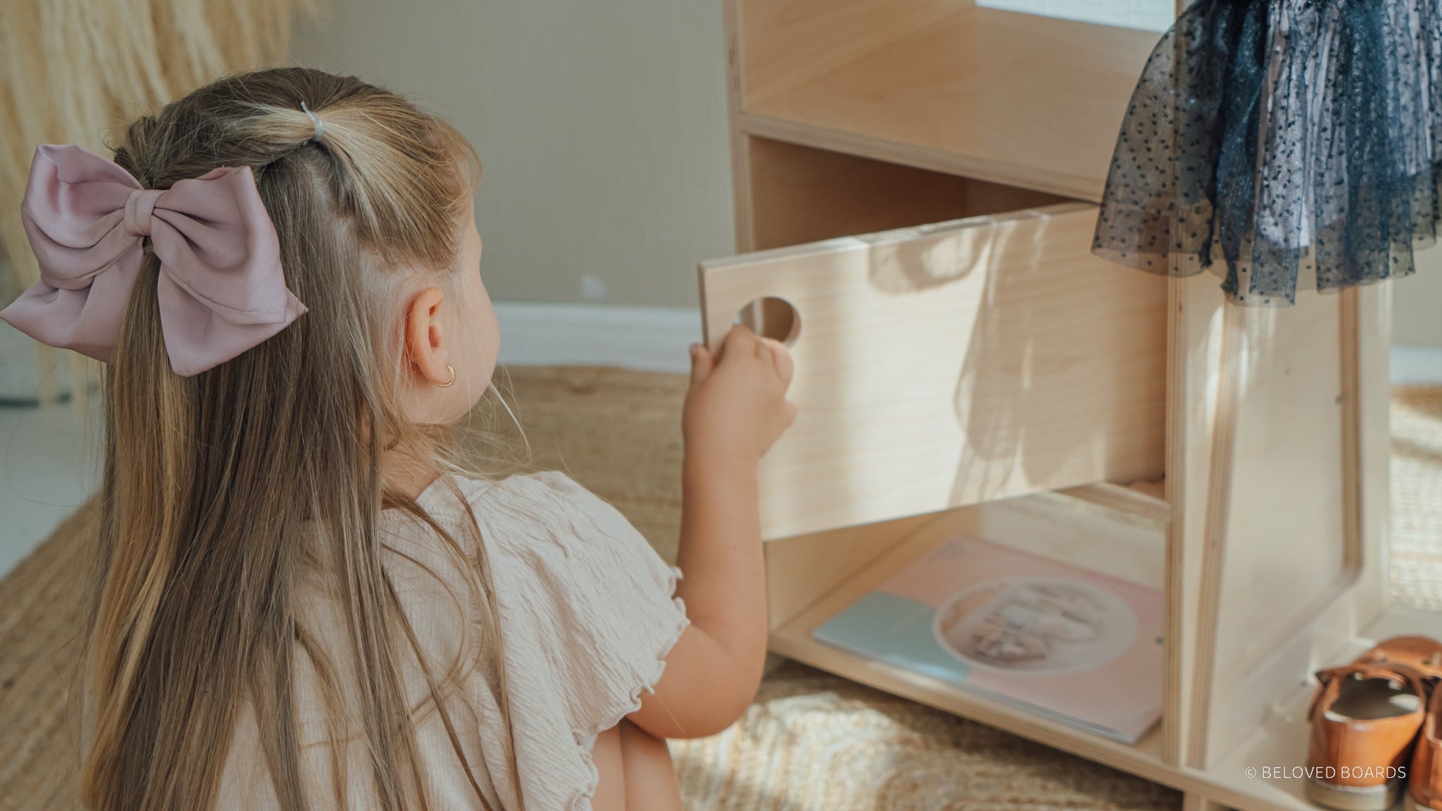 Montessori wardrobe - Beloved boards