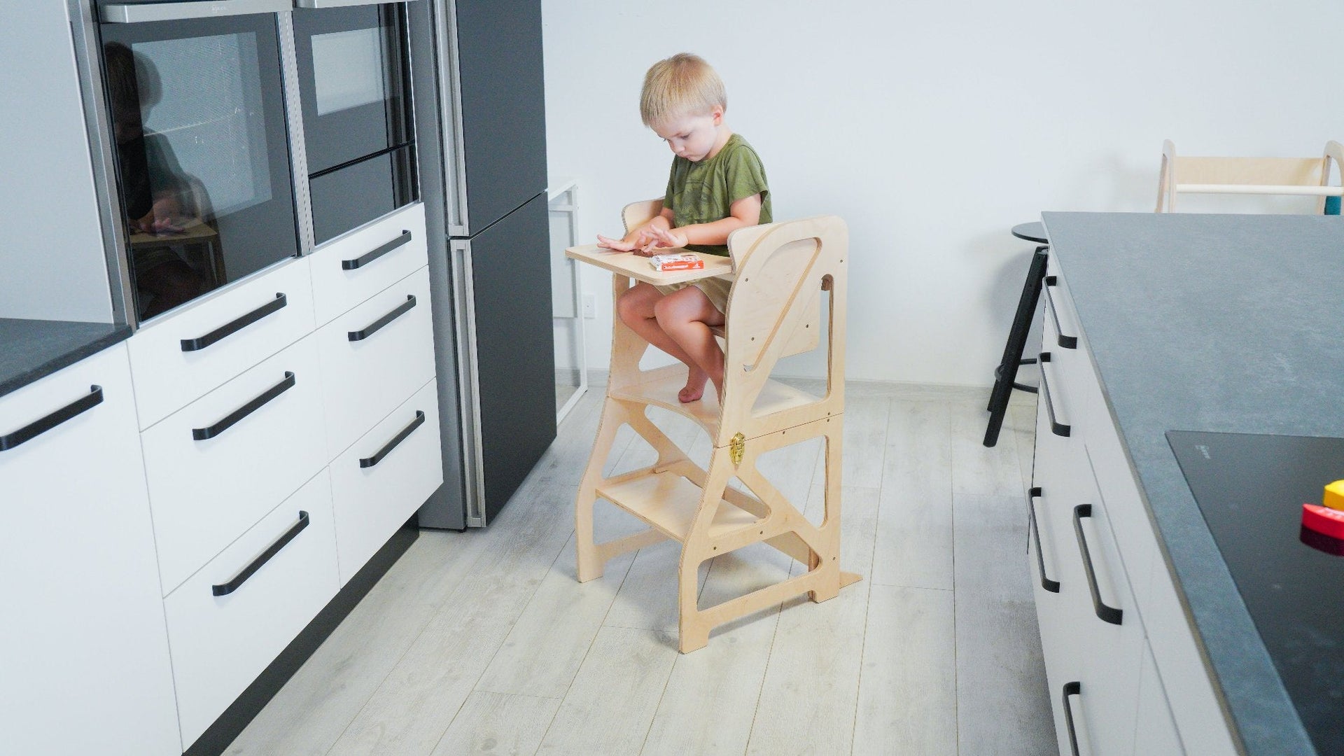 Transformable learning kitchen tower (Securestep) - Beloved boards